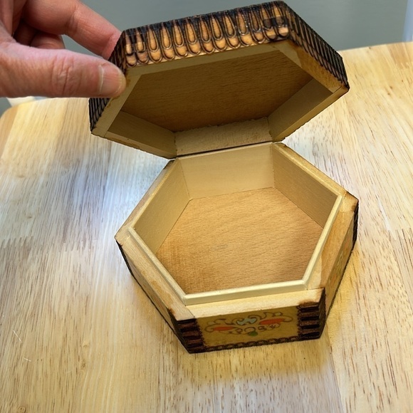 Antique Vintage Wooden Hexagon Hand Painted Box Holder Case Chest 1973 - Picture 6 of 13